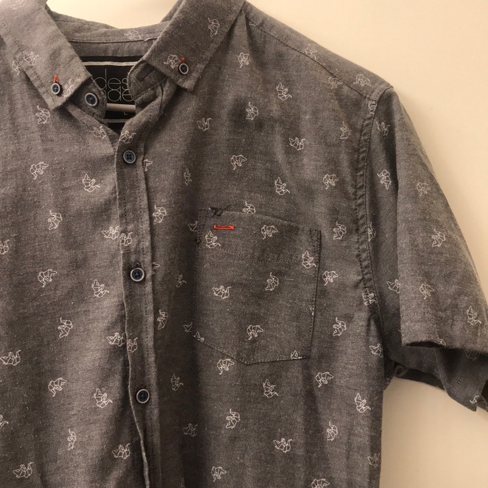 Men’s short sleeve button down